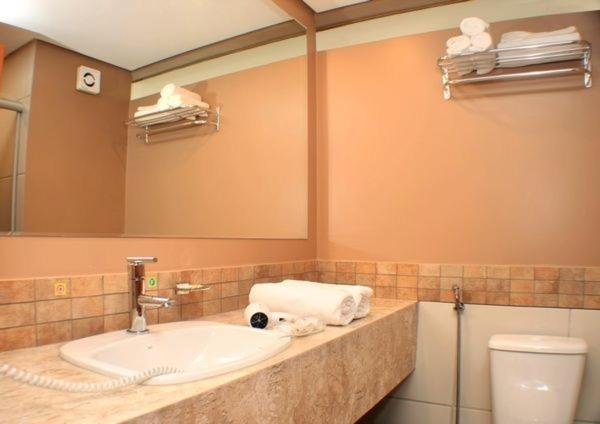 Apartamento Le Jardin Caldas Novas Exterior foto